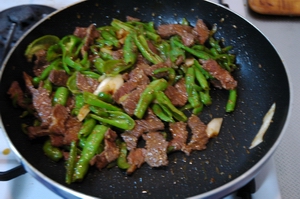 牛肉とピーマン・シシトウのピリ辛炒め の作り方 14