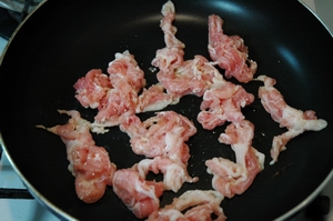 豚肉とミョウガの味噌マヨ炒め の作り方 04