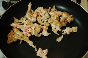 豚肉とミョウガの味噌マヨ炒め の作り方 06