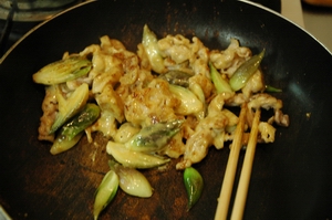豚肉とミョウガの味噌マヨ炒め の作り方 10
